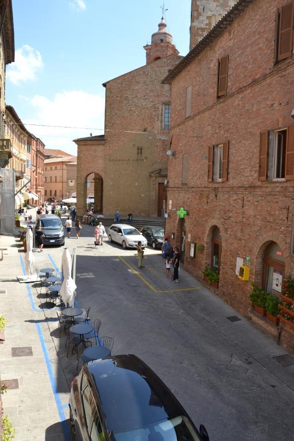 Palazzo Bufalari Appartamento In Centro Storico Città della Pieve Eksteriør bilde